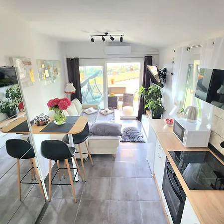 Renata Apartament Veglia